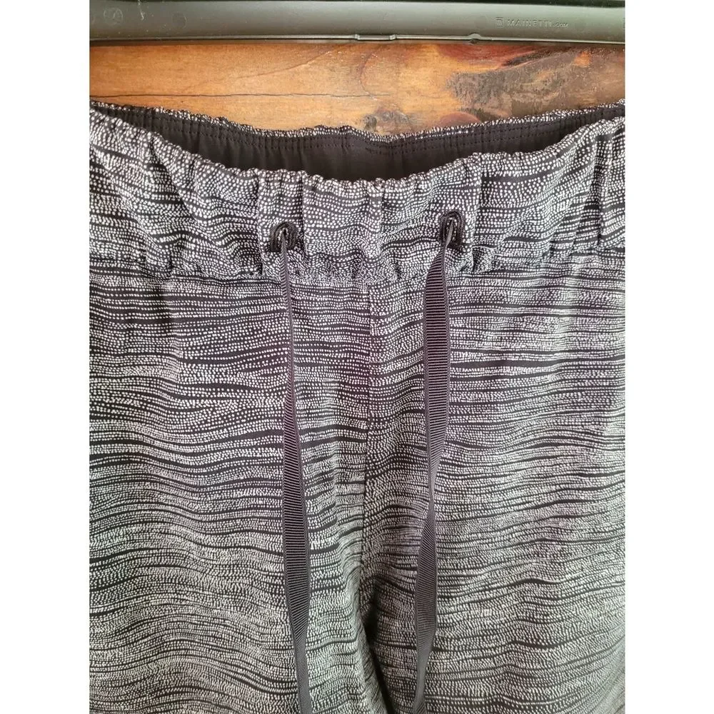 lululemon athletica lightweight athletic